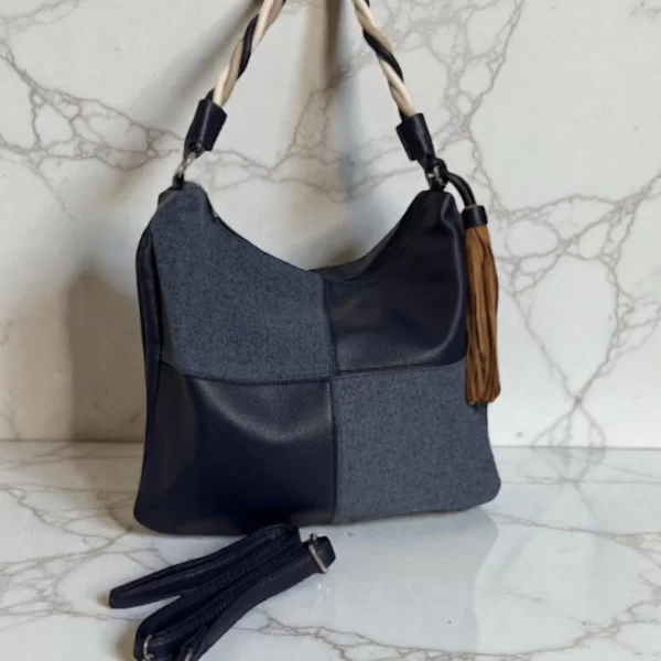 MAX FLY ΓΥΝΑΙΚΕΙΑ ΤΣΑΝΤΑ ΩΜΟΥ ΚΑΙ ΧΙΑΣΤΙ ΣΕ ΜΠΛΕ ΧΡΩΜΑ