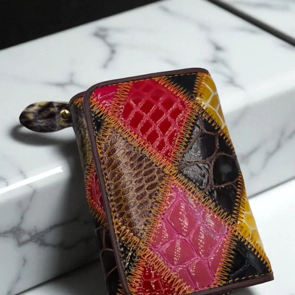 VERA PELLE ΓΥΝΑΙΚΕΙΟ ΔΕΡΜΑΤΙΝΟ ΠΟΡΤΟΦΟΛΙ ΓΥΑΛΙΣΤΕΡΟ ΠΟΛΥΧΡΩΜΟΙ ΡΟΜΒΟΙ ΚΑΦΕ ΠΕΡΙΓΡΑΜΜΑ ΚΑΙ ΦΕΡΜΟΥΑΡ