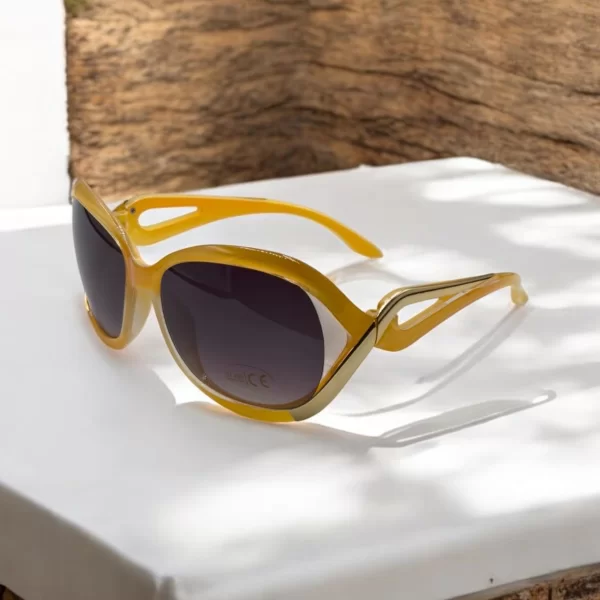 DASOON VISION ΓΥΑΛΙΑ ΗΛΙΟΥ ΣΤΥΛ RECTANGULAR ΜΠΕΖ ΜΕ ΓΚΡΙ DEGRADE ΦΑΚΟ ΚΑΙ ΧΡΥΣΗ ΛΕΠΤΟΜΕΡΕΙΑ ΣΤΟΥΣ ΒΡΑΧΙΟΝΕΣ