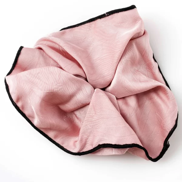 Anna Raxevsky ΡΟΖ SCRUNCHIE ΜΕ ΜΑΥΡΟ ΡΕΛΙ