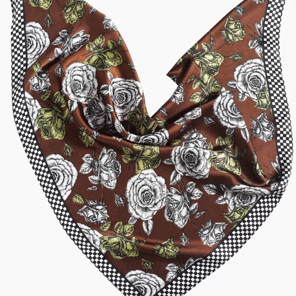 Anna Raxevsky ΚΑΦΕ ΜΑΝΤΗΛΙ ΛΑΙΜΟΥ ΜΕ ΜΕΤΑΞΩΤΗ ΥΦΗ ΚΑΙ ΑΣΠΡΑ ΤΡΙΑΝΤΑΦΥΛΛΑ