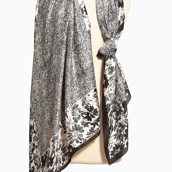 Anna Raxevsky ΜΑΥΡΗ ΕΣΑΡΠΑ ΜΕ ΜΕΤΑΞΩΤΗ ΥΦΗ ΚΑΙ ΑΣΠΡΟΜΑΥΡΑ ΣΧΕΔΙΑ