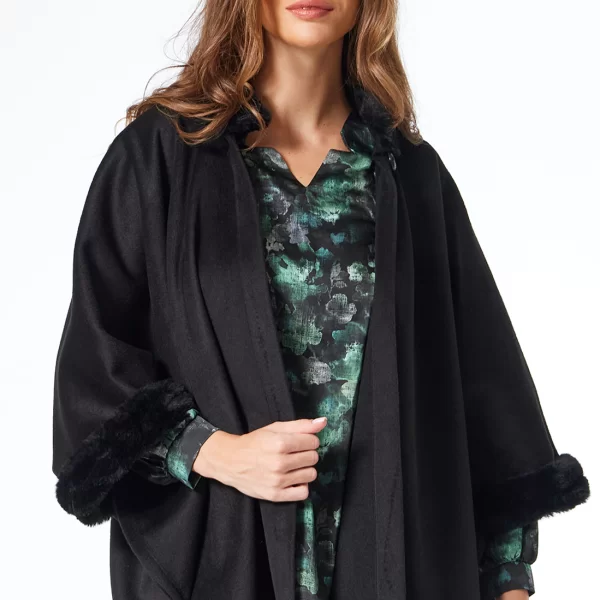 Anna Raxevsky ΜΑΥΡΗ ΚΑΠΑ ΜΕ ΓΟΥΝΙΝΕΣ ΦΑΣΕΣ