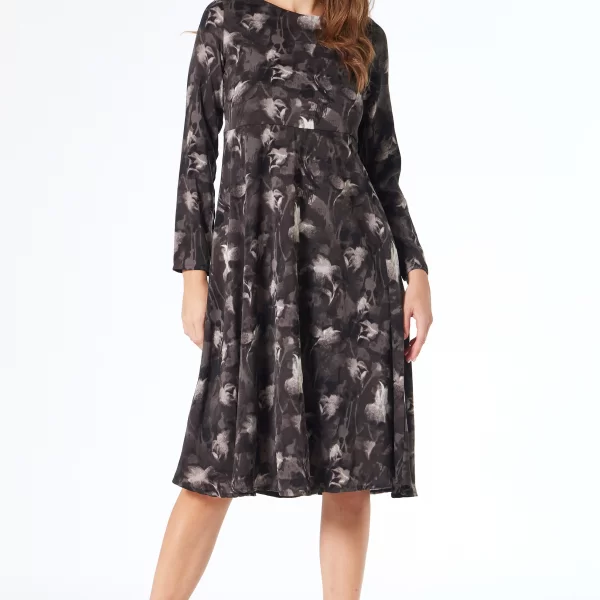 Anna Raxevsky ΓΚΡΙ ΦΛΟΡΑΛ ΦΟΡΕΜΑ ΣΕ ΑΛΦΑ ΓΡΑΜΜΗ