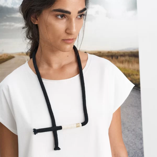 ΑΜΜΑ MAURITIUS ΚΟΛΙΕ