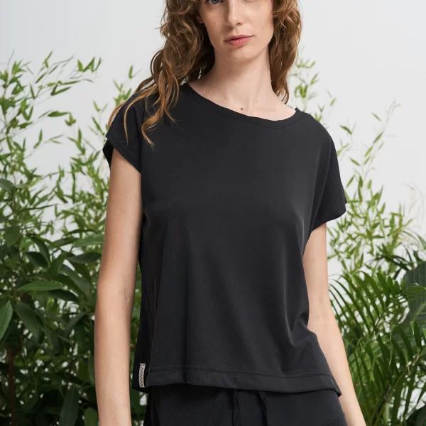 ΑΜΜΑ NURIA ΜΠΛΟΥΖΑ