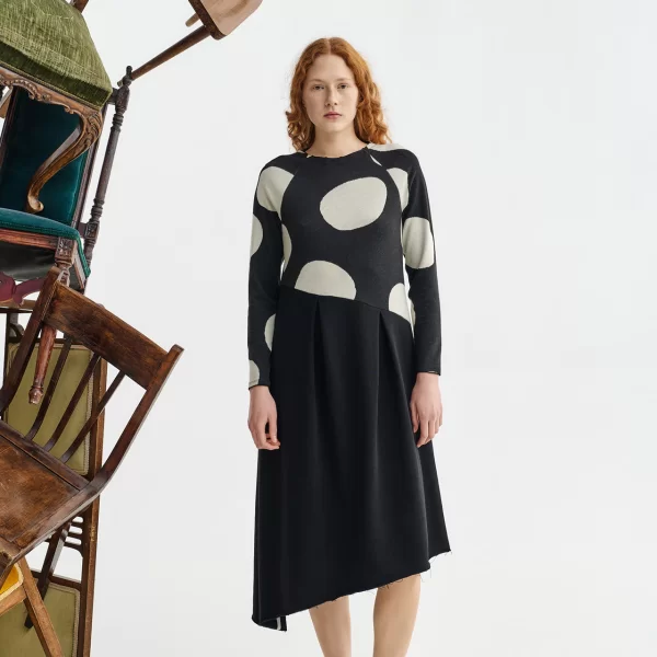 ΑΜΜΑ AUTHENTIC ΦΟΡΕΜΑ