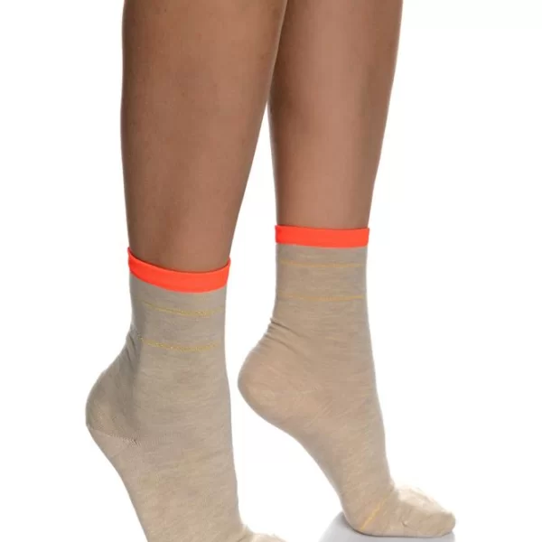 INIZIO ΓΥΝΑΙΚΕΙΑ ΒΑΜΒΑΚΕΡΗ ΚΑΛΤΣΑ ΜΕ ΣΧΕΔΙΟ ΛΕΠΤΗ ΡΙΓΑ LUREX 3132-3 ΕΚΡΟΥ