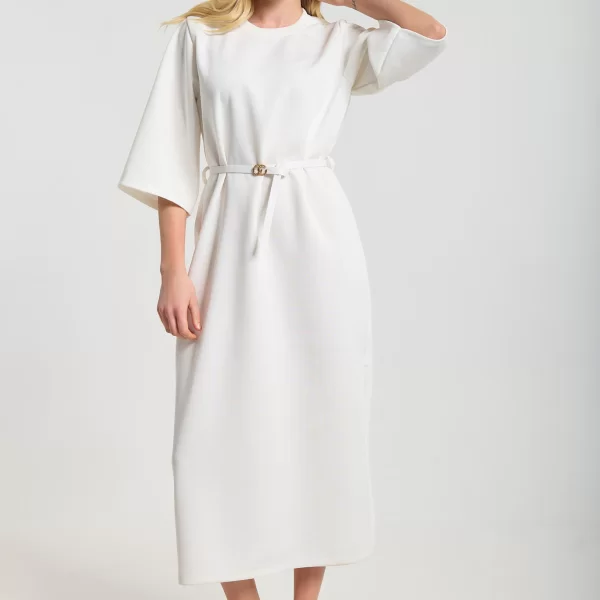  Φόρεμα Με Ζώνη & Σκίσιμο Στο Πλάι