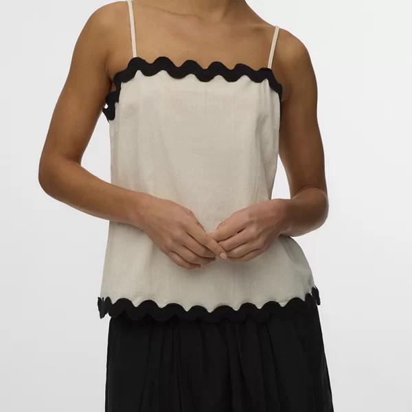 Vero Moda VERO MODA VMJENNA SINGLET TOP WVN BTQ GA 10341321-BirchBlack scallop edges Biege