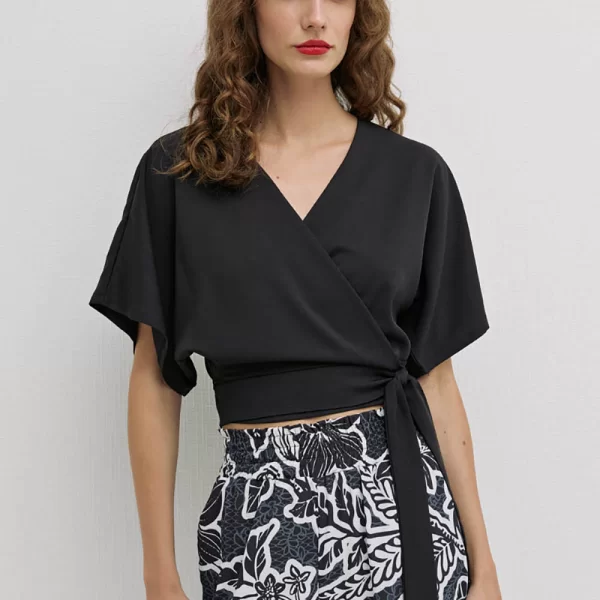 DEJAVU Μαύρη κρουαζέ μπλούζα Εκρού