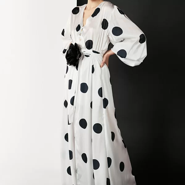 DEJAVU Λευκό πουά μακρύ σατέν φόρεμα με ζώνη