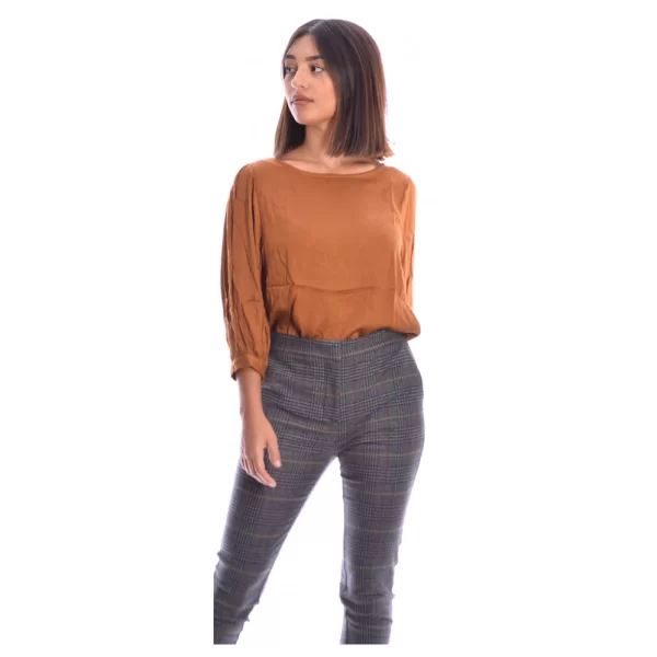 Καμηλό μπλούζα με 3/4 μανίκι
