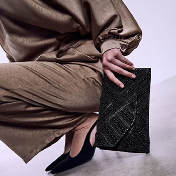 Celestino Τσάντα φάκελος με πέρλες και strass SQ1019.A300+2